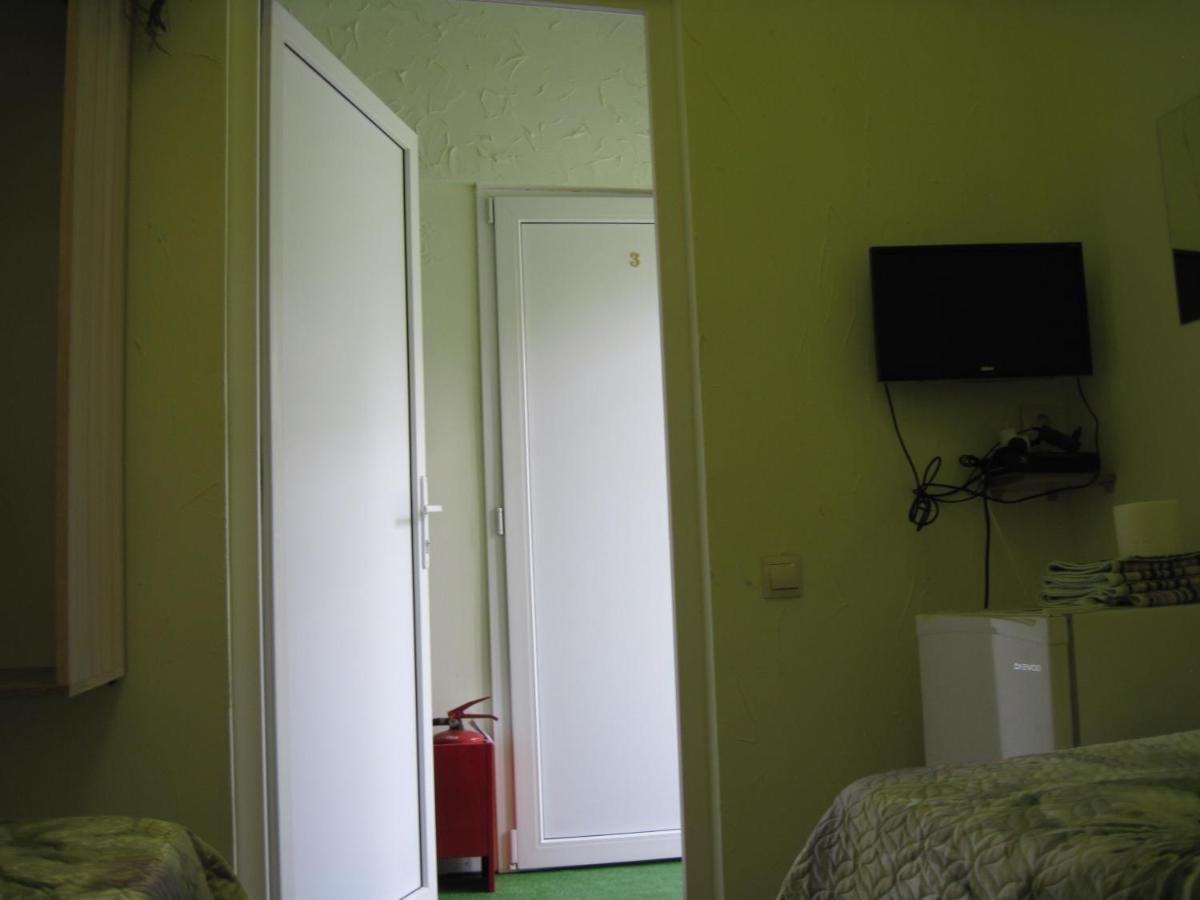 Guest House Inkit Pizunda Bagian luar foto
