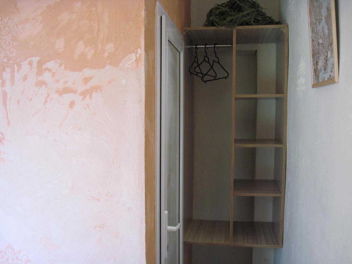 Guest House Inkit Pizunda Bagian luar foto